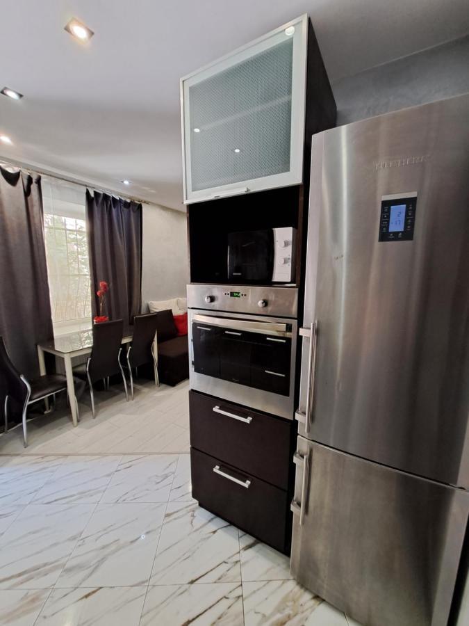 Львівські Апартаменти Esterno foto